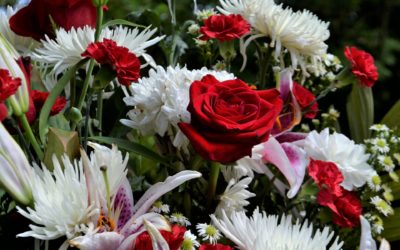 How to Preserve Your Funeral Roses and Make Meaningful Mementos